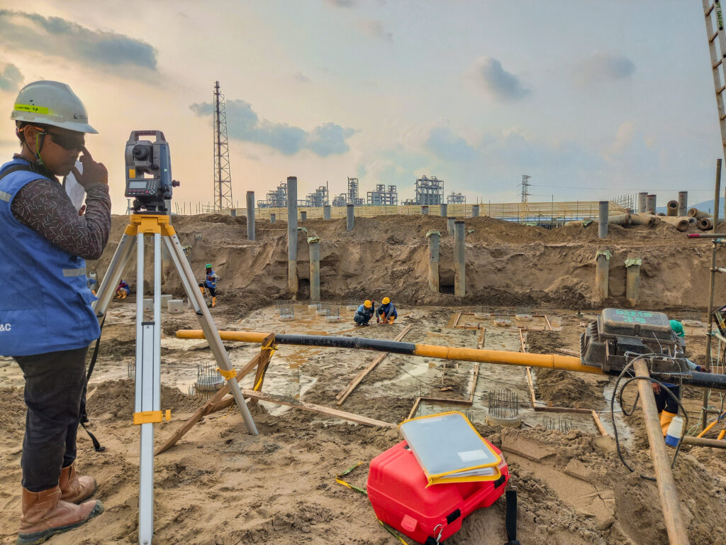 Surveyor Topografi Kontruksi